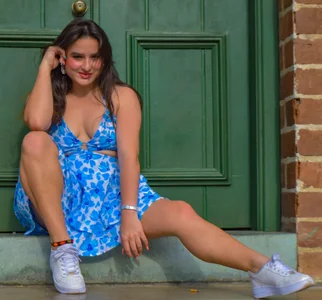 CandyQueenGold Going to our date Pic 2