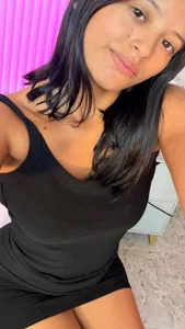 EllaScott7 Public Immagine  2