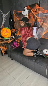 A very beautiful and naughty cowgirl 😈🤠 de ainaah_  4 Imagens