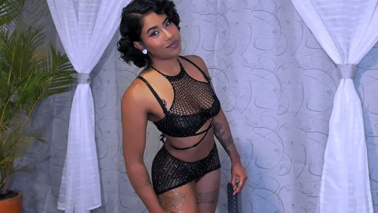 NaomiBrown_ SONRISA LINDA 😘 Foto