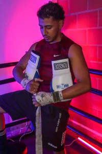 Brand_Collins KO Seduction Foto 2