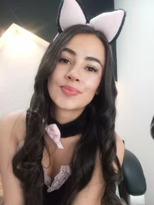 kate_evans1 YOUR SWEET KITTY Pic 6