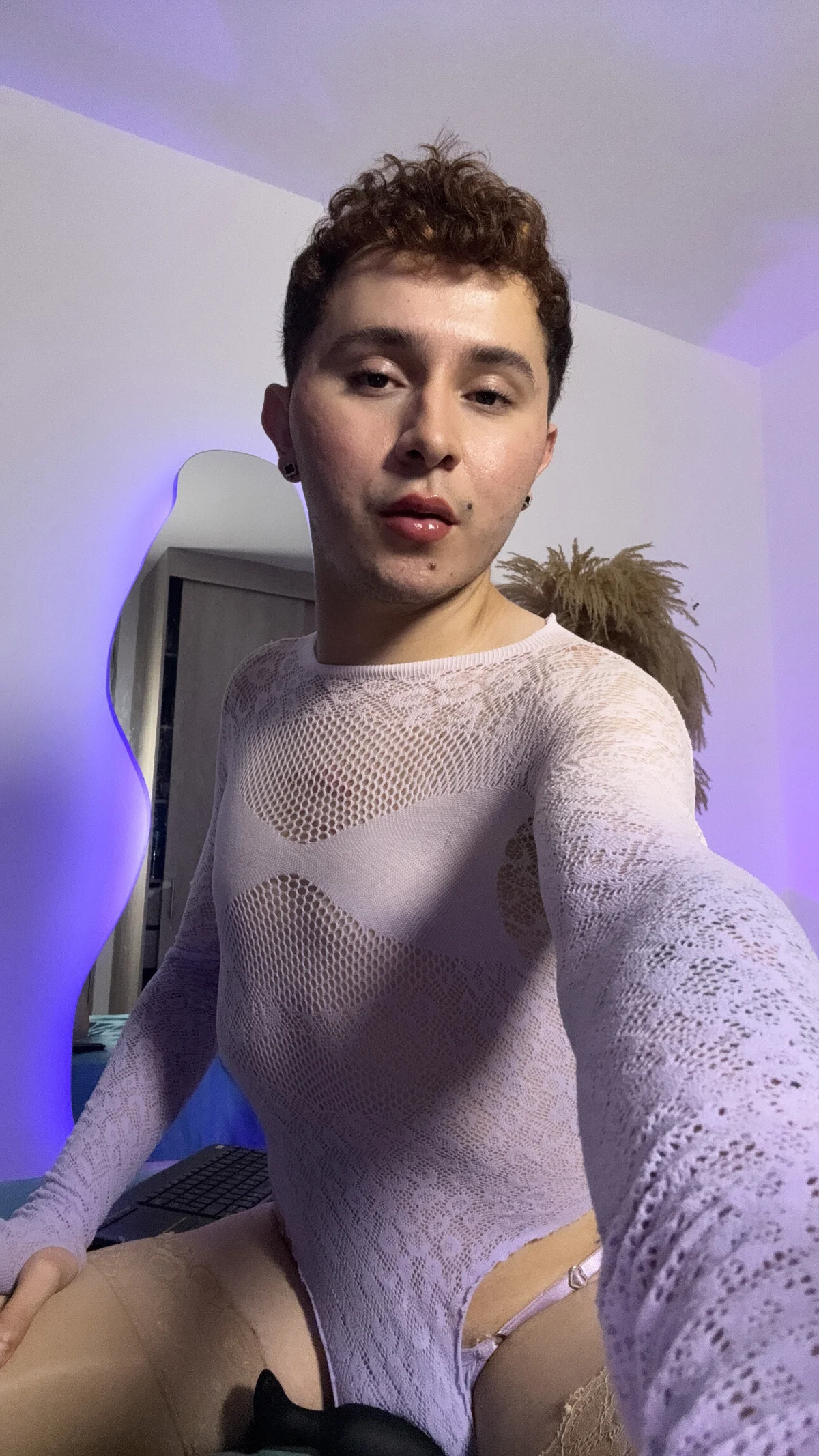 Трендове зображення  6124 Izan_Ross