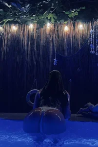 KaylaLaine Look 🫦👅 Foto 2