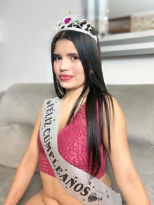 Celeeste_prado 🎂✨ Birthday Girl 💋🥂 Pic 4