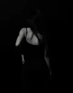 Kelyra Black Billede