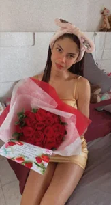 Kendall-Secrets almost fairy tales are full of sh*t Pic 5