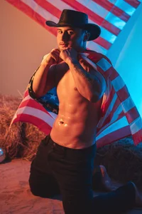 Lukas_Barone Celebrating independence my way, without censorship.❤️ Immagine 