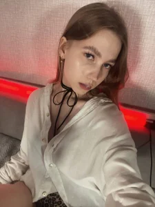 BarelyBliss me<3 Hình 3
