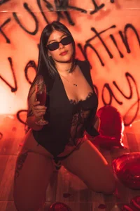 Holly_velvett sex, sweat and love Pic 3