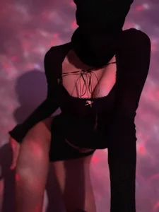 Rina-Evans Public Pic 4