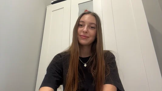 selena_favn Public صورة واحدة|selena_favn Public صورتان|selena_favn Public  5 صور|selena_favn Public  5 صورة