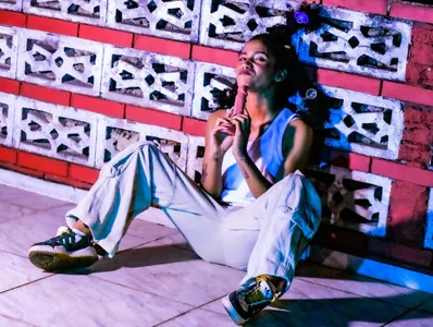 CintiaWalkerのthe neighborhood colleagueの 4枚の写真