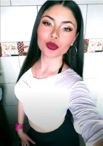 Scarlett_Raven_ Public Bilde 5