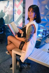 Greta_Borbon_ Public Hình 2