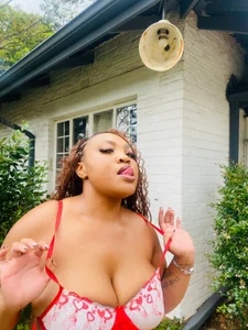 BeverlyQueen15 Public зображення 3