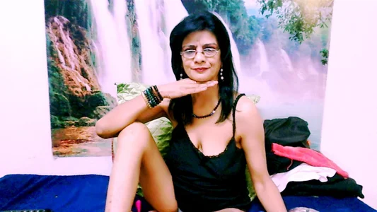 IndianAllure femi Pic