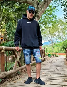 Public de Millan_DarkWood  5 photos