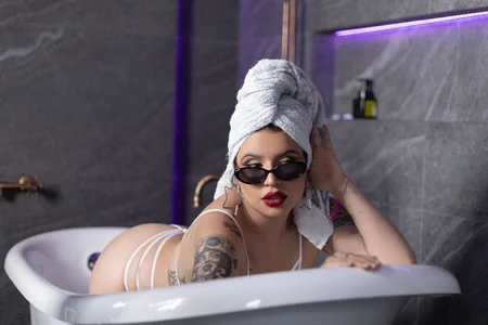 _KattyKat Public slika 2