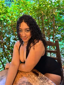 NaomiCambels casual naomi slika