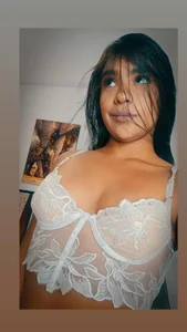 pamela-montes 🖤 ONE LOOK ISN'T ENOUGH 🖤 รูป  3
