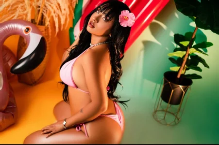 MavyStarr Summer times🌺🍉 Pic