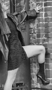 HelenWildCat grey mood Pic 2