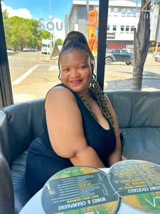 Kosmik_Atom Babe Pic 3