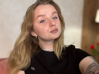 Rina_Panic my sexy face Pic