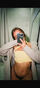 Ana_blondeePublic Bild 2