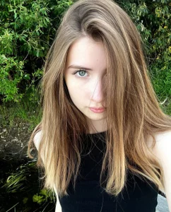 ErikaShyy Public 사진