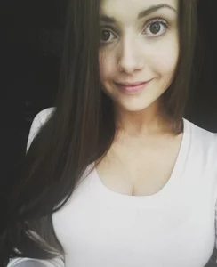 Michel_Momsen Public صورة واحدة|Michel_Momsen Public صورتان|Michel_Momsen Public  3 صور|Michel_Momsen Public  3 صورة