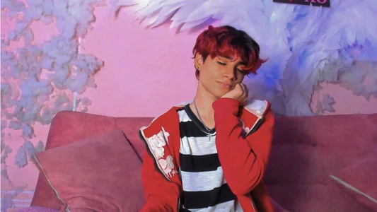 Angel in red de Leo_Glow  2 Imagens