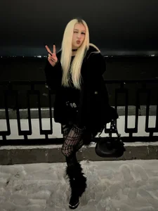 I'm a star de goth__tv  2 Imagens