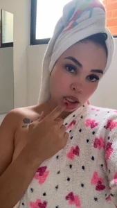 FOX_LATINA Hola 😝😵😈 Bilde 2