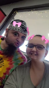 TurtleLady420 Pictures of me and Goat 💙🧡 Foto 4