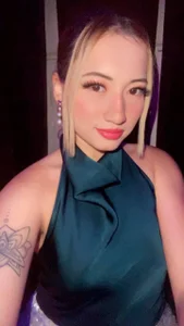 LizaSlutty Public Bilde 3