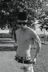 marcuscollins1_のB&W manの 2枚の写真