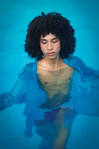 Johan_gz_Elegance in every drop, desire in every look.🔥 Bild 8