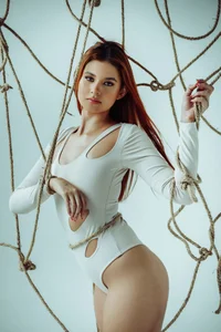 AylinMillerxs kullanıcısının Between strings and skin🔗🤎 albümü -  2 fotoğraf