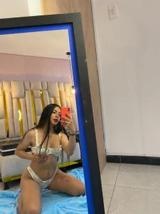 Lia_14_ Naughty pics in my room! ♥ Pic 2