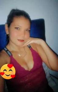 Pamela_lewiss me:3 Pic 2
