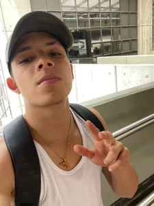 CRISTOPHER_BELL Public 사진 7