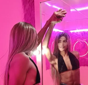 Karol_Vanessa__ Public 사진 2