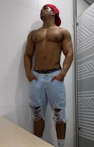 Blake_Culhane I hot Gambar 3