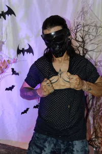 Do you dare to take off my mask... or do you prefer to imagine it? od AlbertBernal69  snímek