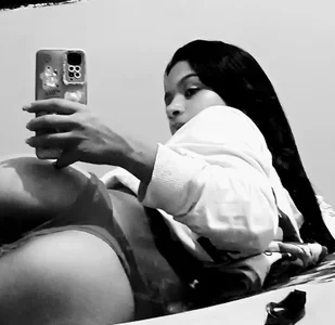 Miaa-fox Public صورة واحدة|Miaa-fox Public صورتان|Miaa-fox Public  4 صور|Miaa-fox Public  4 صورة