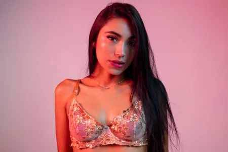 VegaSara: BEAUTIFUL AND TOTALLY SEXUAL ( 5 фото)