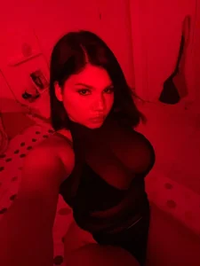 Starly_Vega Lady in red need be fucking like a bitch Pic 2