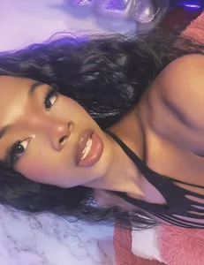 Rosaly_Rodman Me зображення